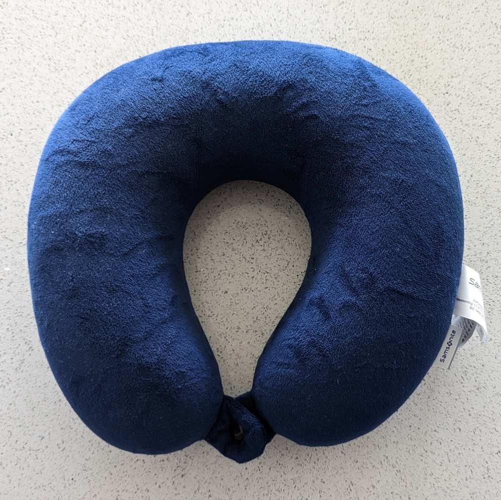 Samsonite Premium Neck Pillow - NEW!